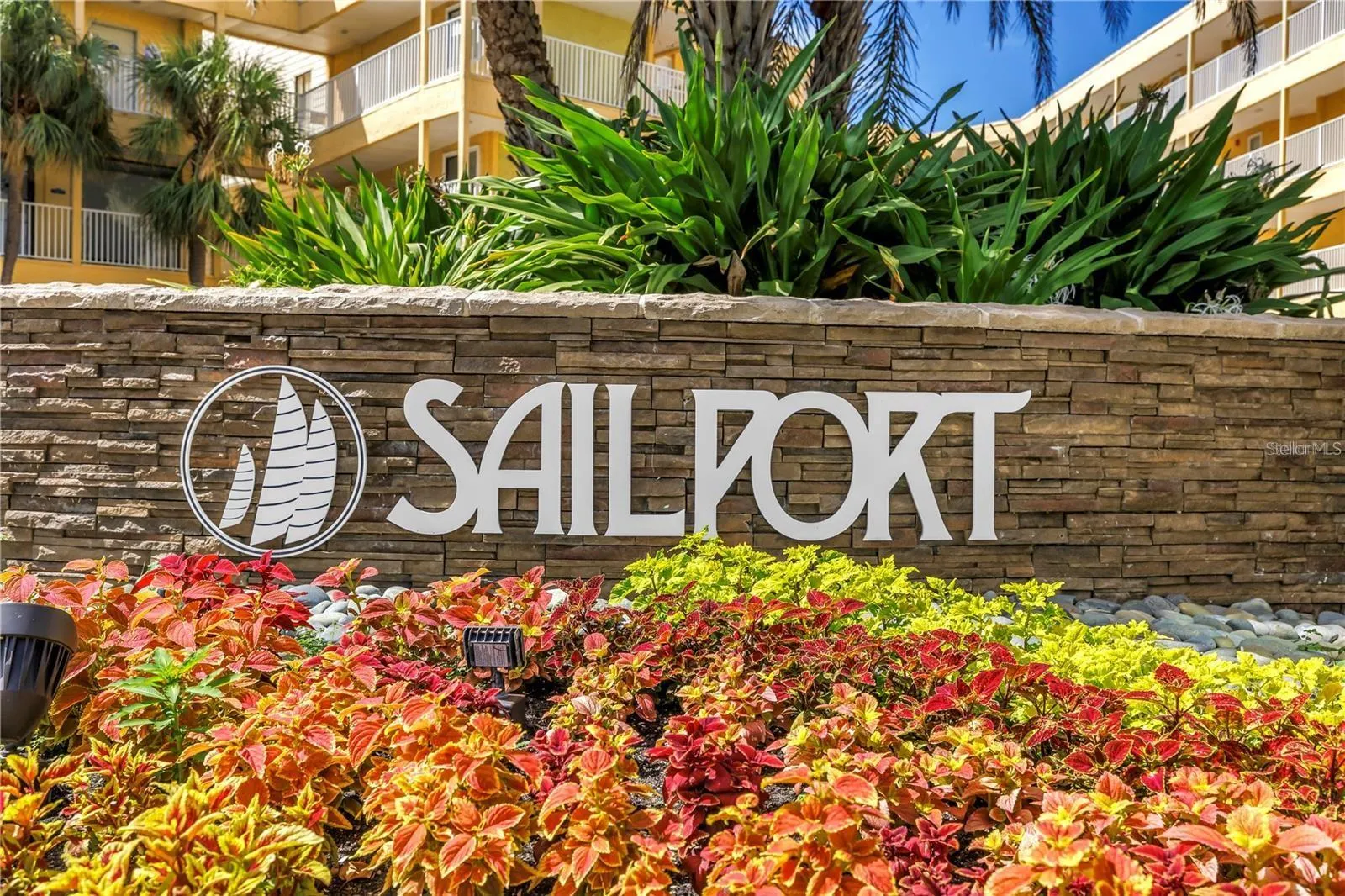 2506 N ROCKY POINT DR #237, #237