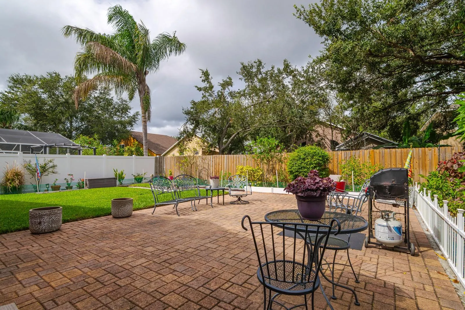 7126 COLONY POINTE DR