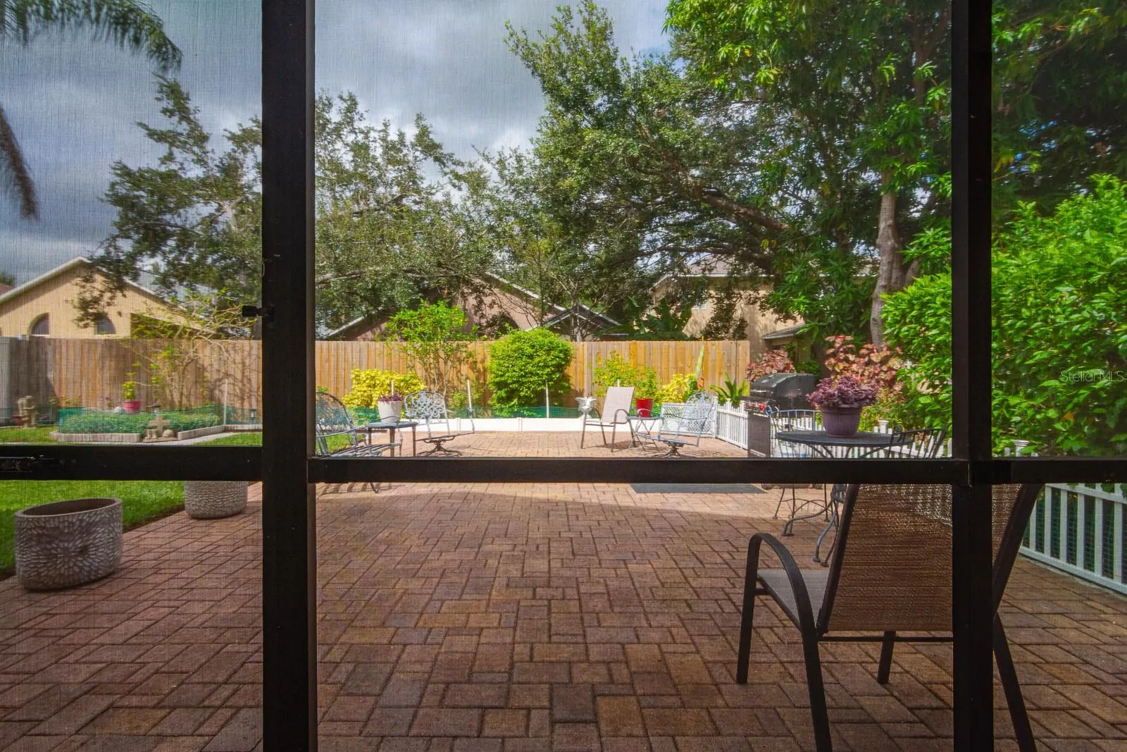 7126 COLONY POINTE DR
