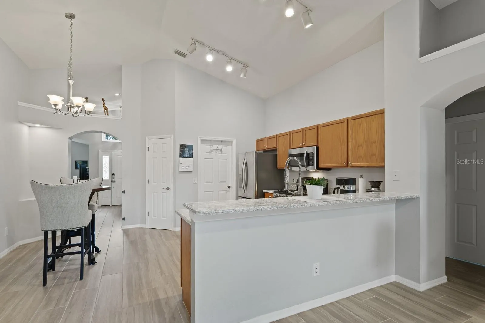 7126 COLONY POINTE DR