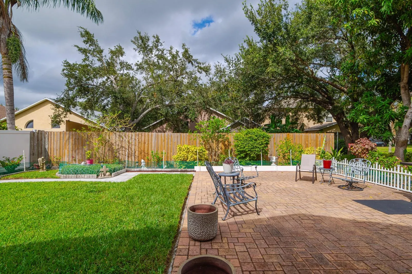 7126 COLONY POINTE DR