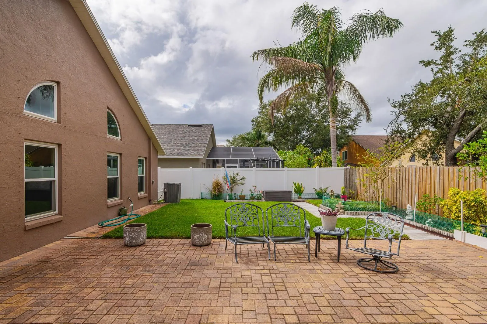 7126 COLONY POINTE DR