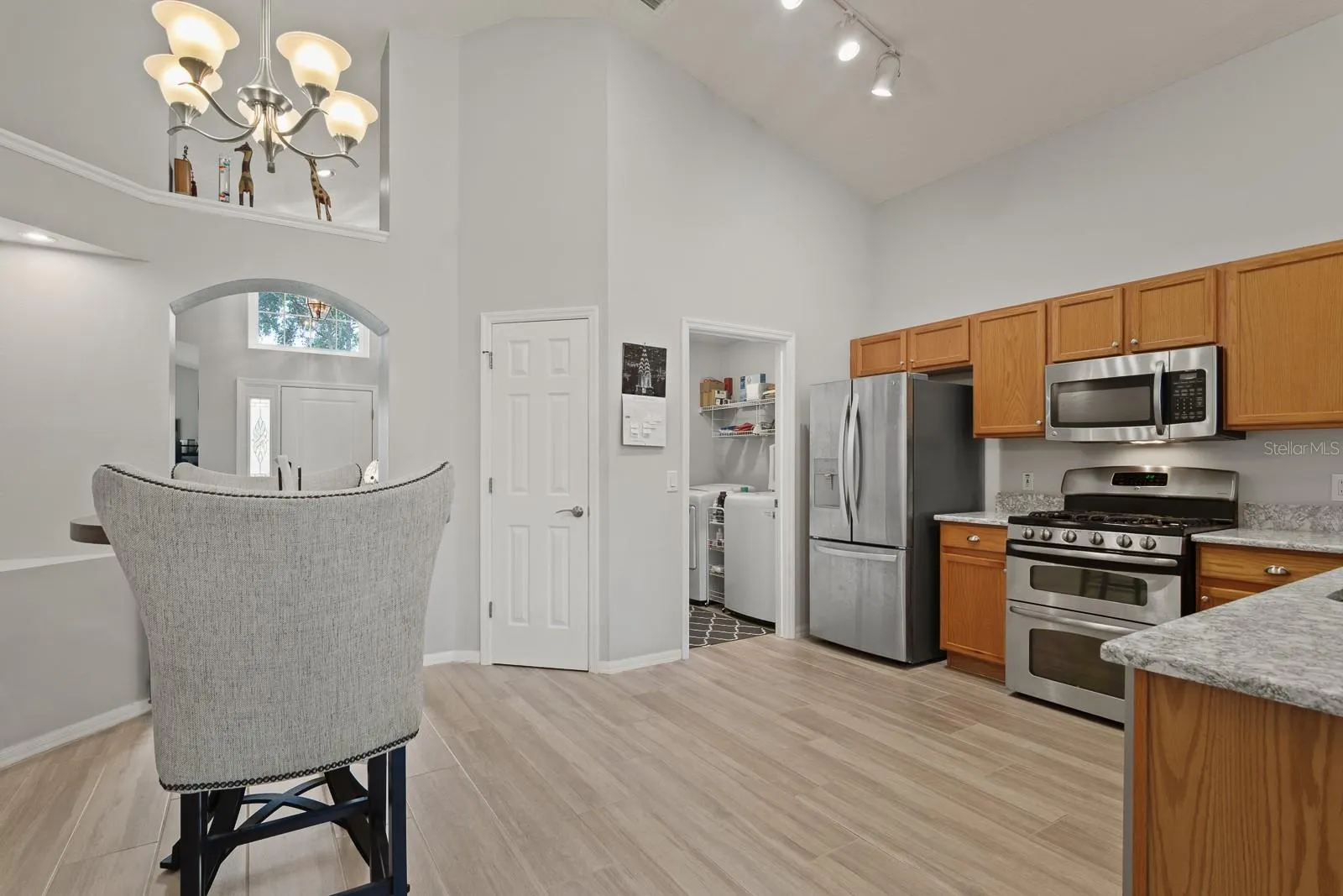 7126 COLONY POINTE DR