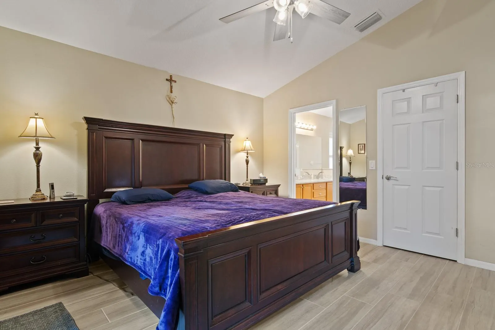 7126 COLONY POINTE DR