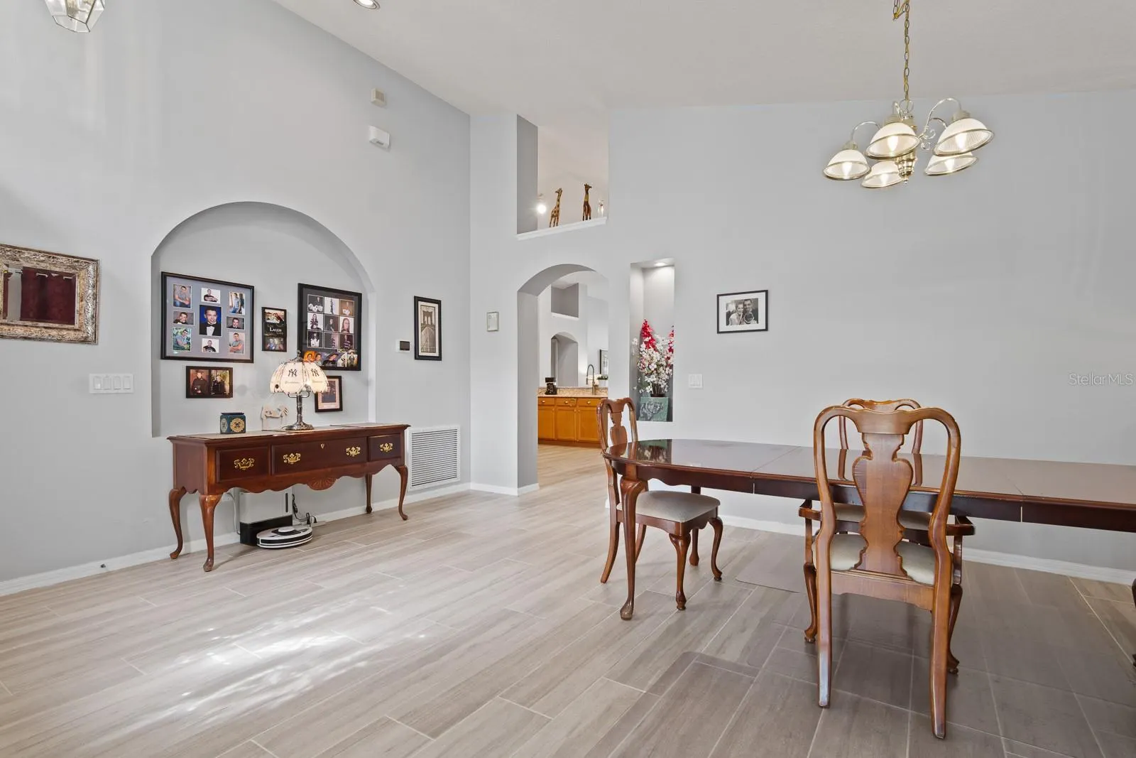 7126 COLONY POINTE DR