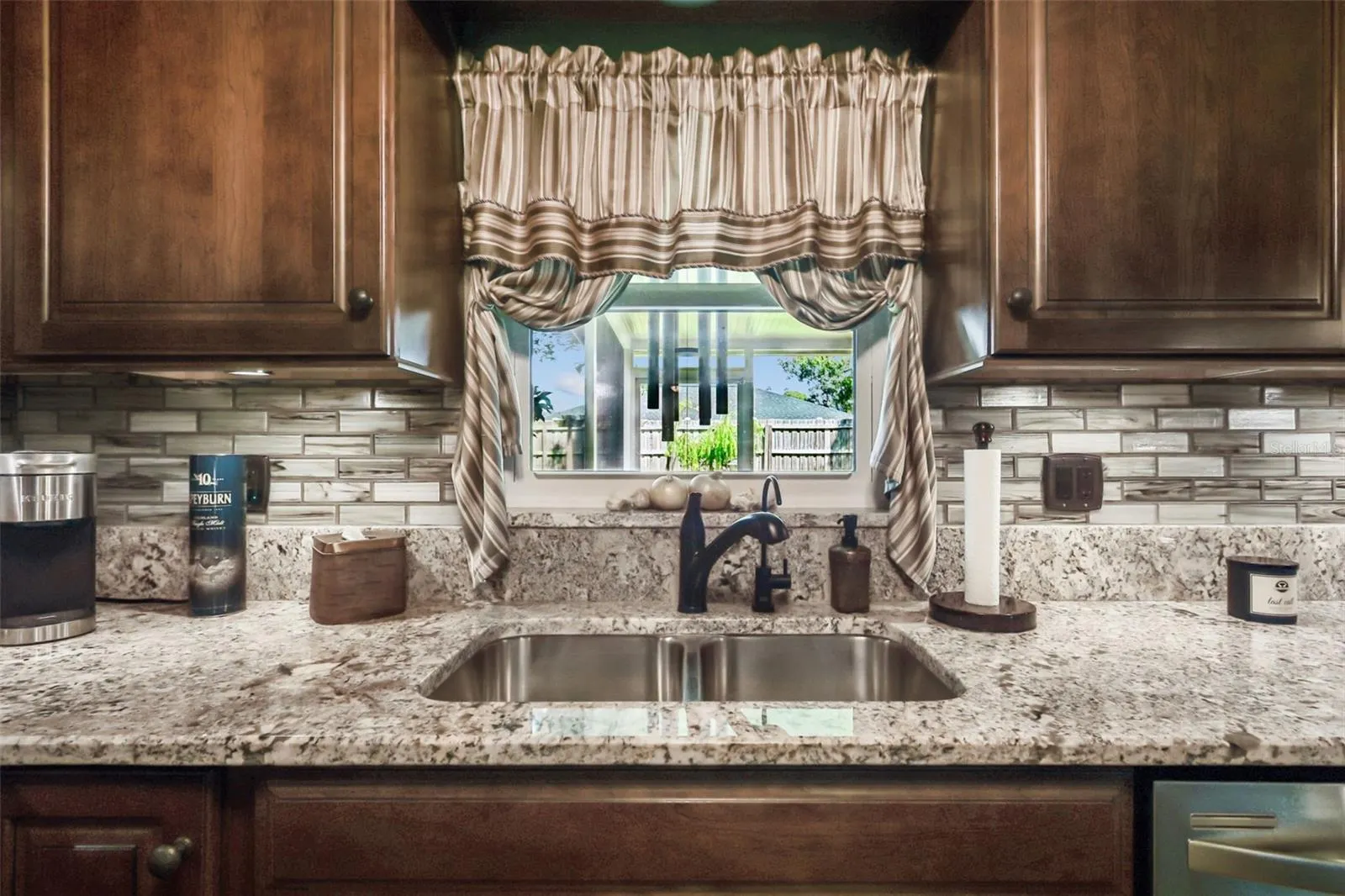 7217 RANGI DR