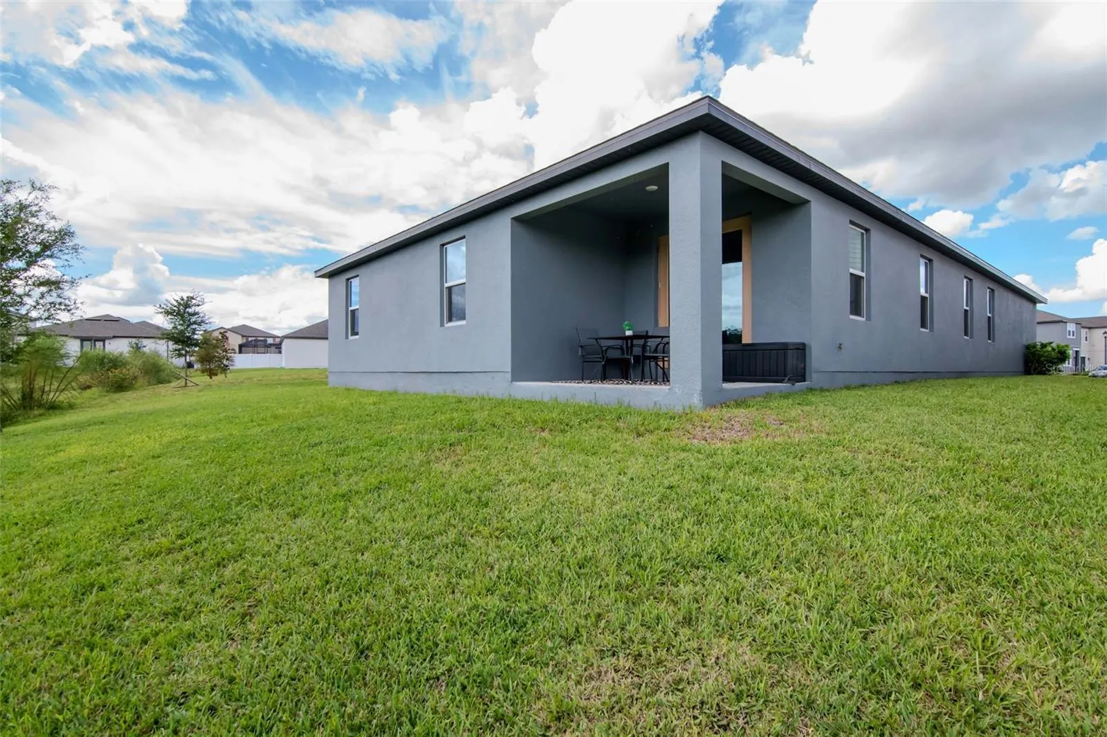 2260 DERWENT DR