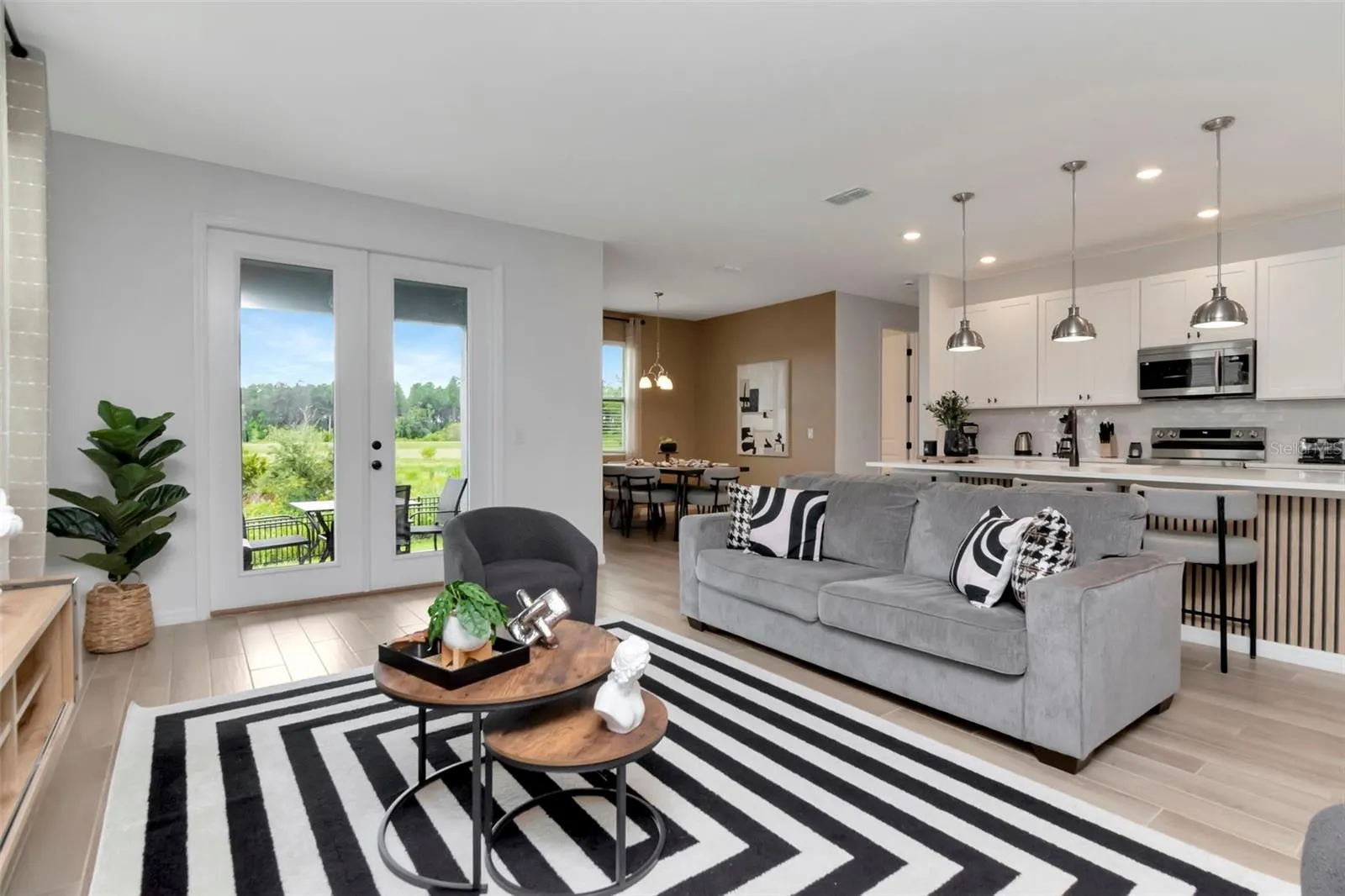 2260 DERWENT DR