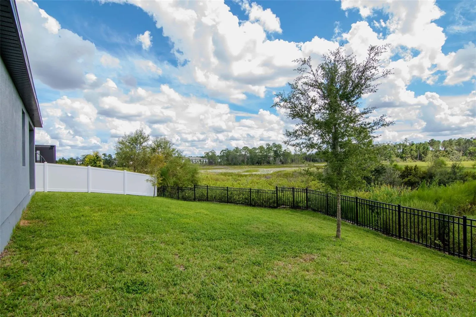 2260 DERWENT DR