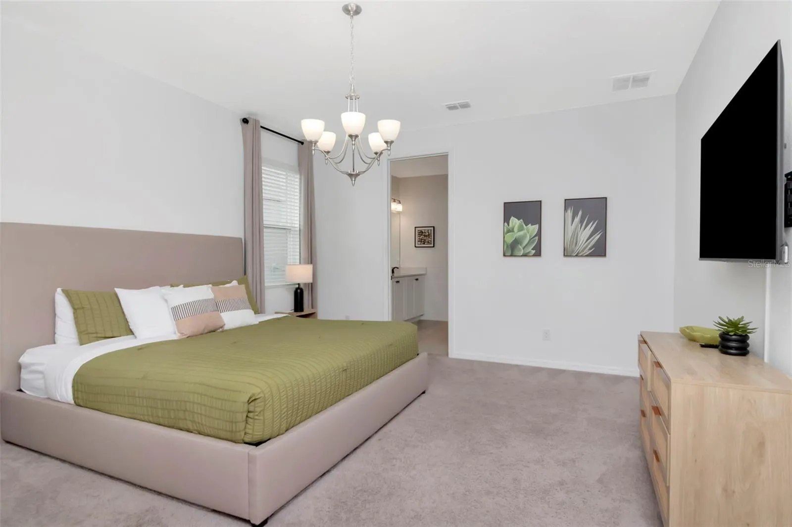 2260 DERWENT DR