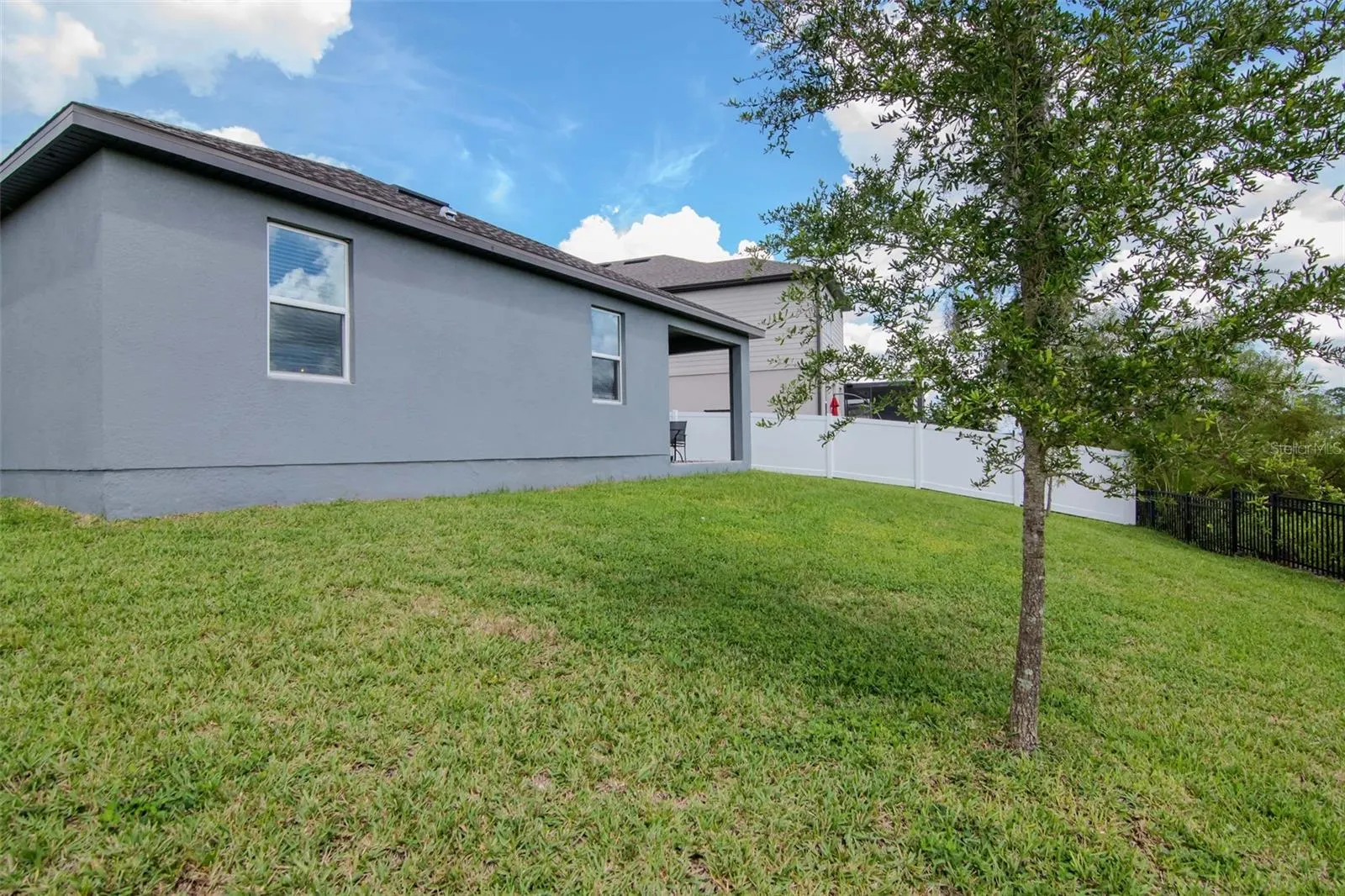 2260 DERWENT DR