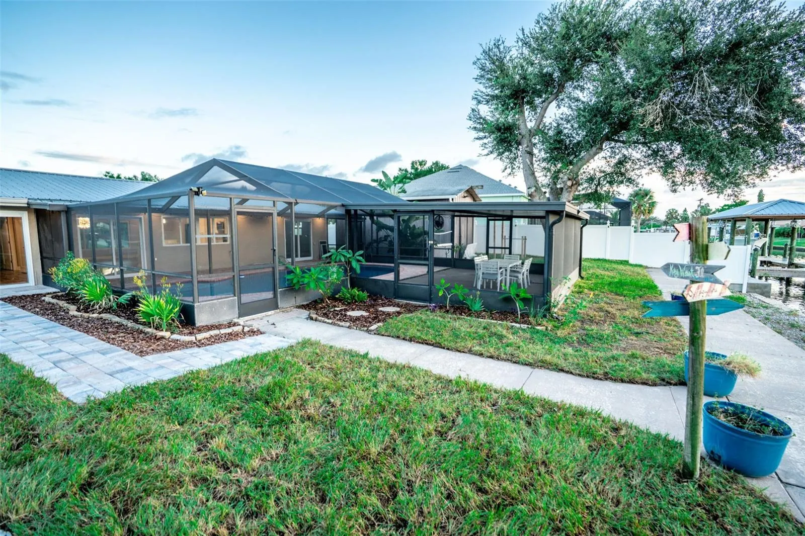 6312 FLAMINGO DR