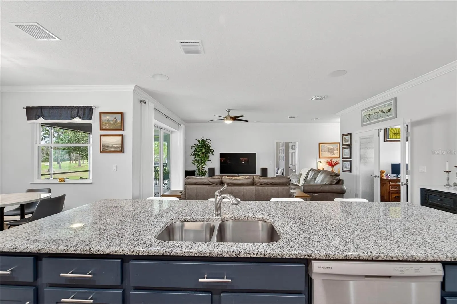 3811 SALIDA DELSOL DR
