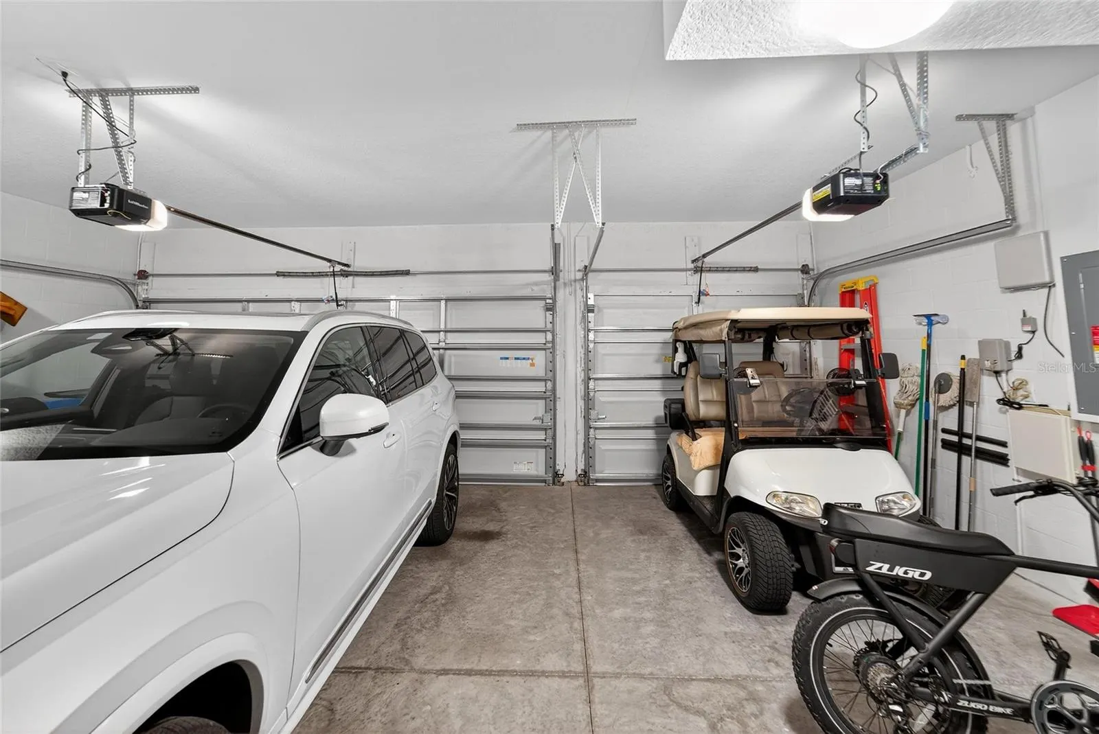 3811 SALIDA DELSOL DR