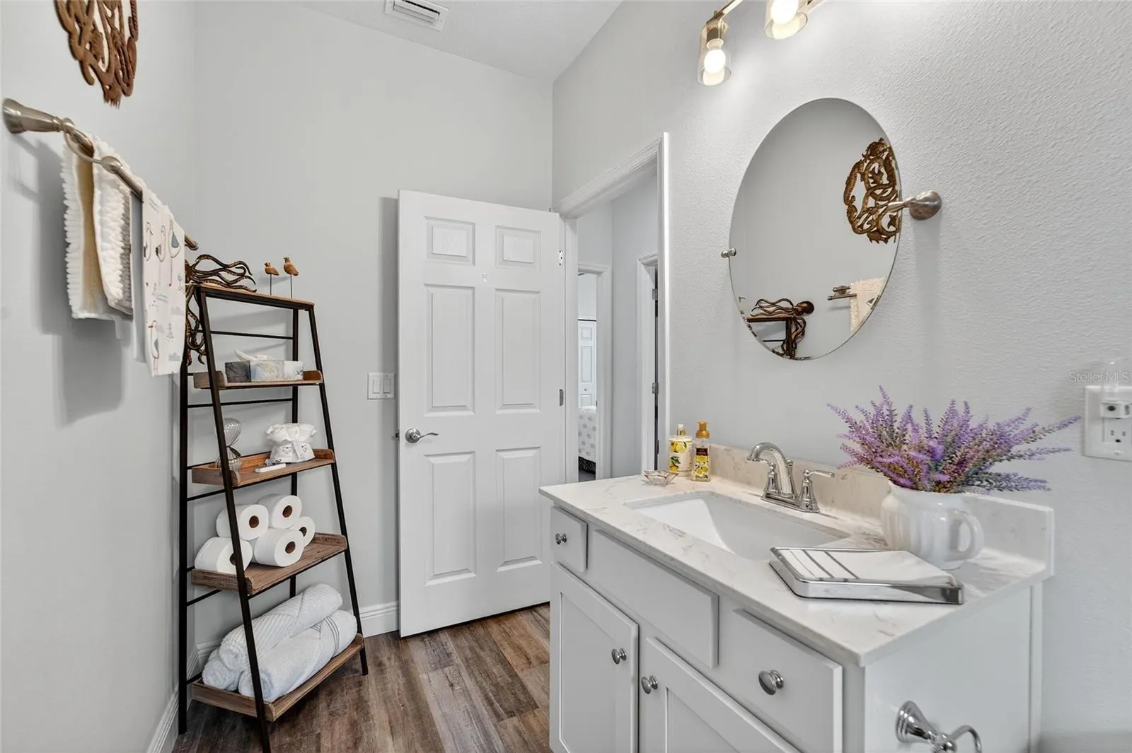 3811 SALIDA DELSOL DR