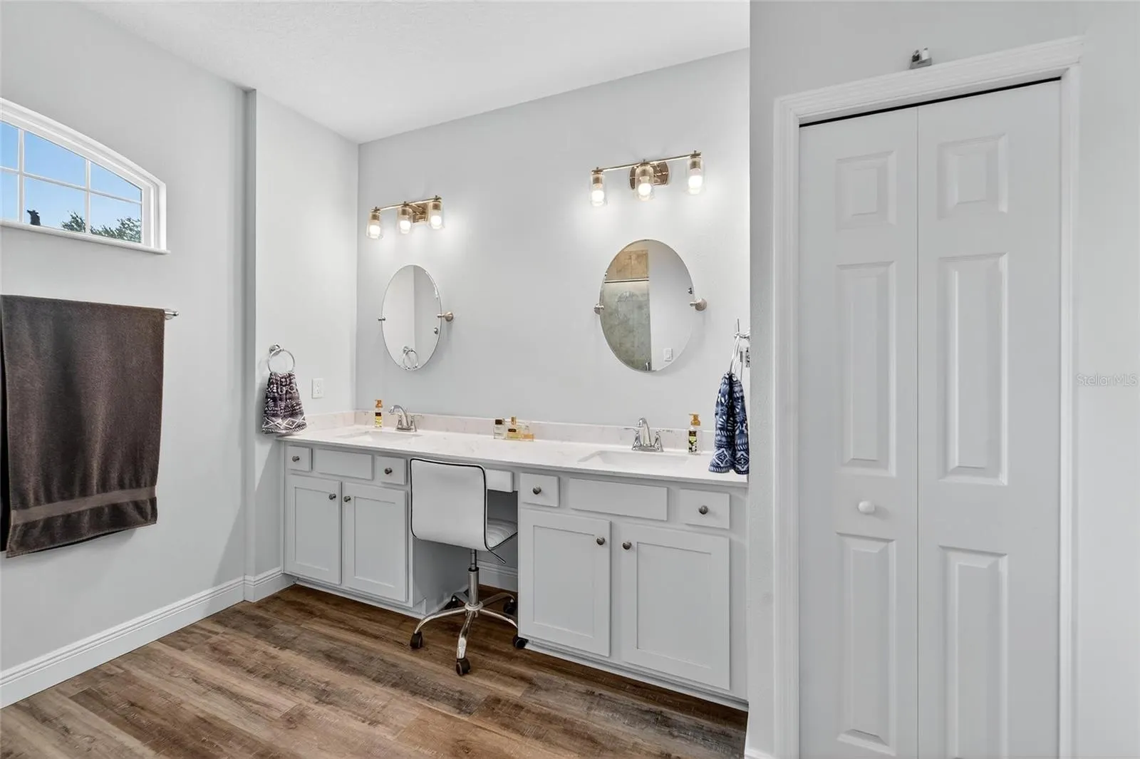 3811 SALIDA DELSOL DR