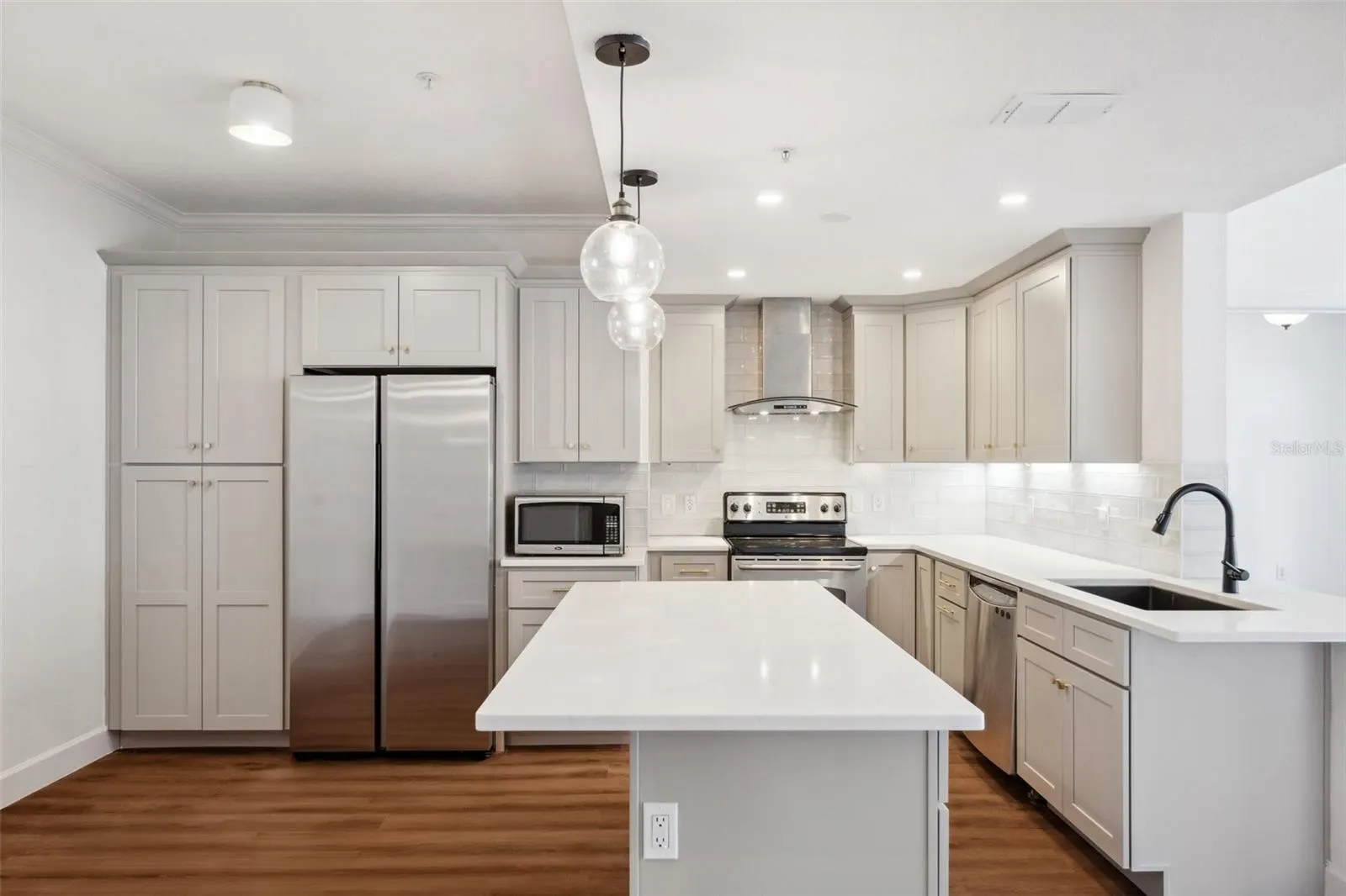501 KNIGHTS RUN AVE #1206, #1206