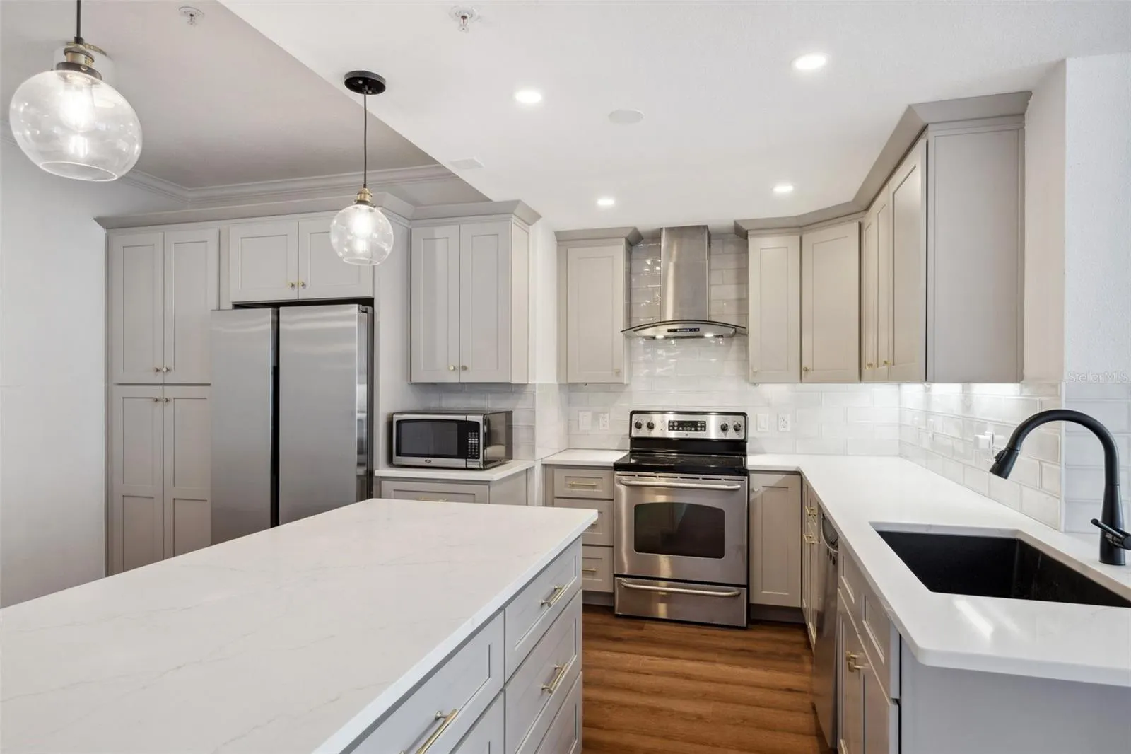 501 KNIGHTS RUN AVE #1206, #1206