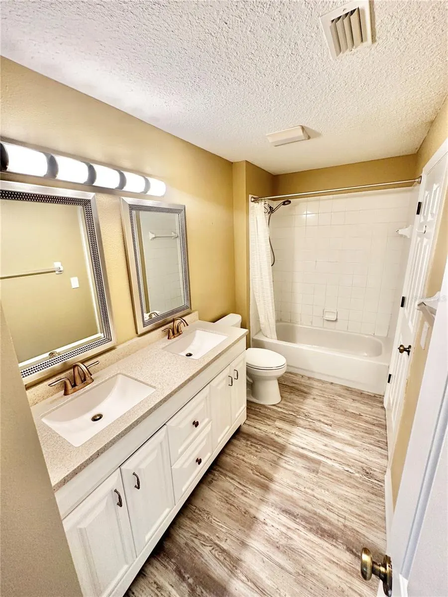 12249 COUNTRY WHITE CIR