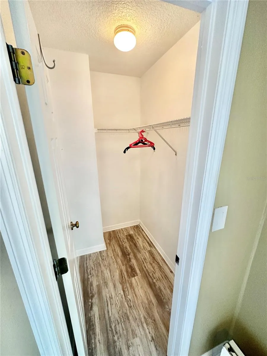12249 COUNTRY WHITE CIR