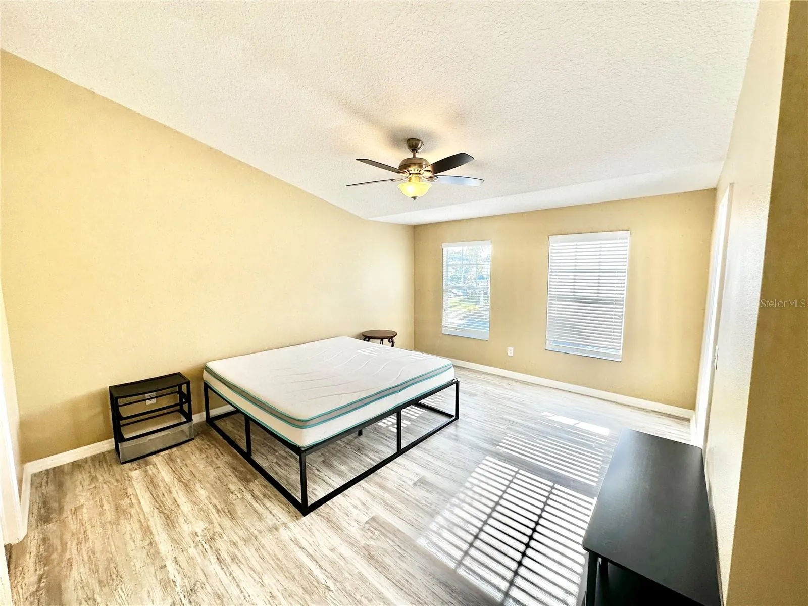 12249 COUNTRY WHITE CIR