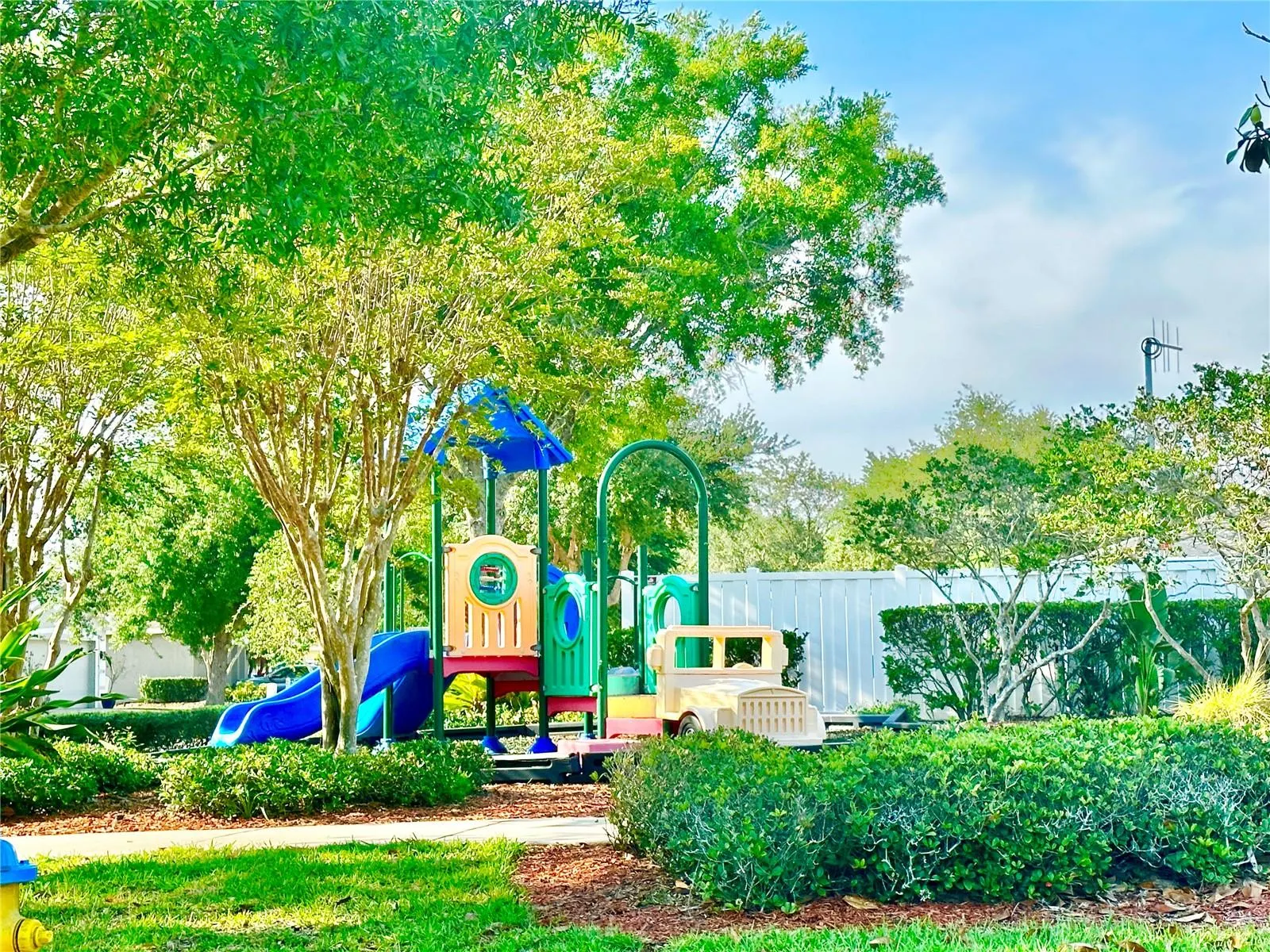 12249 COUNTRY WHITE CIR