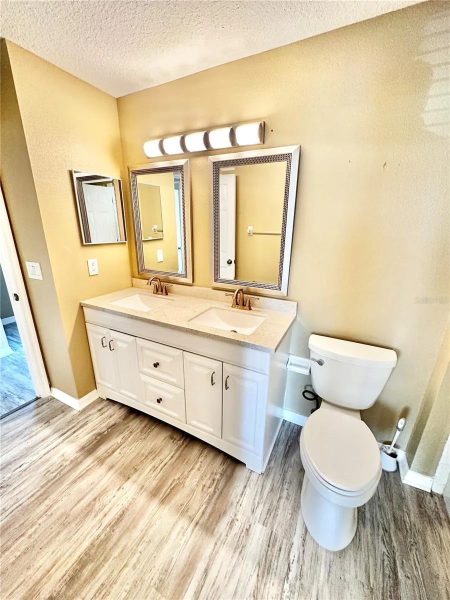 12249 COUNTRY WHITE CIR