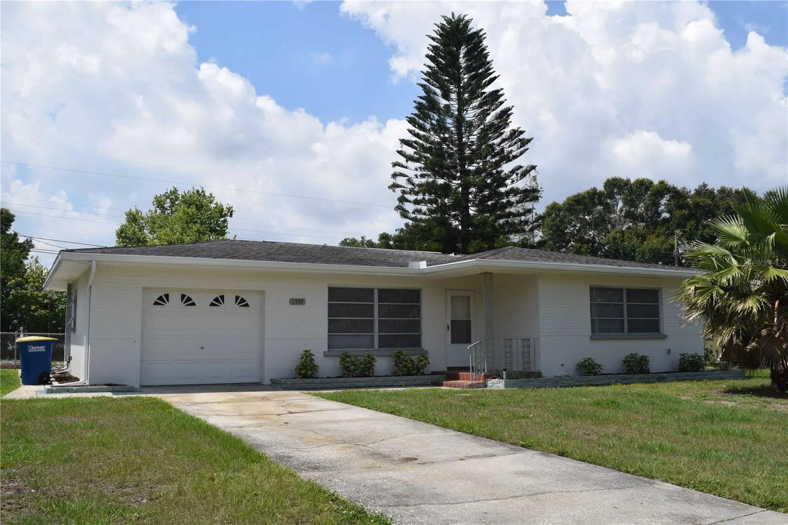 1559 BARRY RD