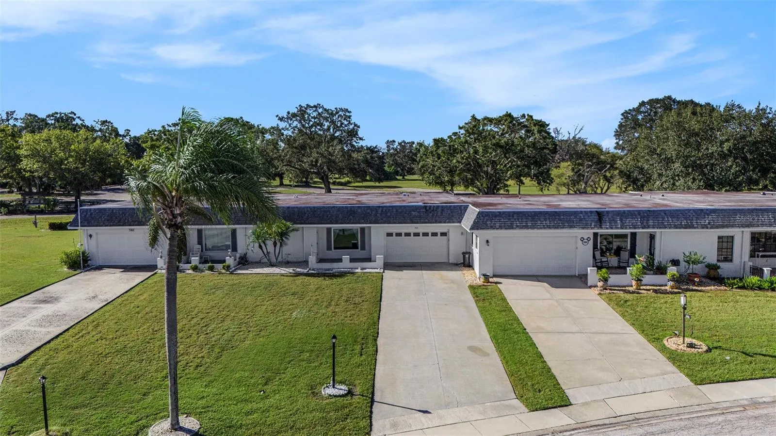 382 CLUB MANOR DR