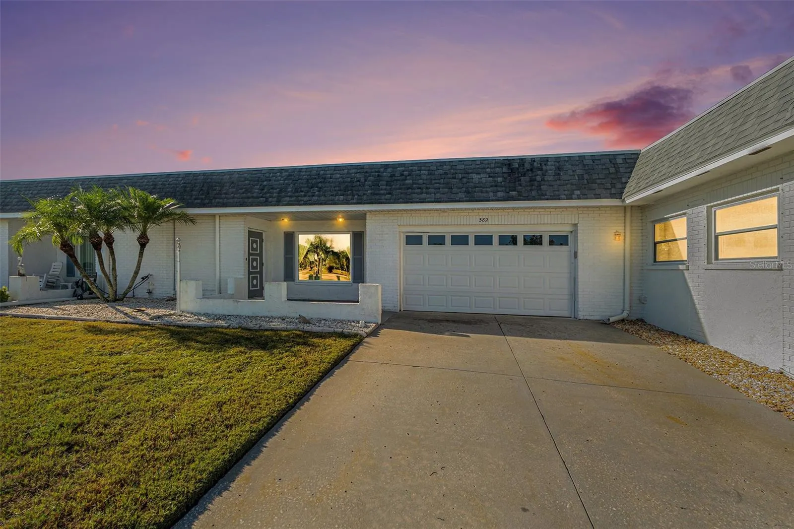 382 CLUB MANOR DR