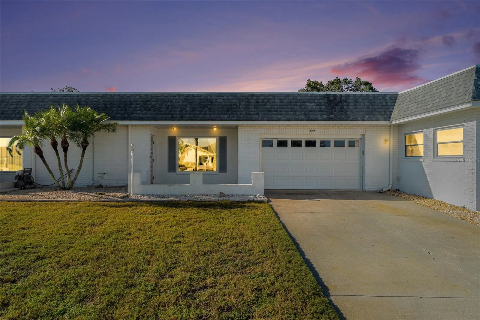 382 CLUB MANOR DR