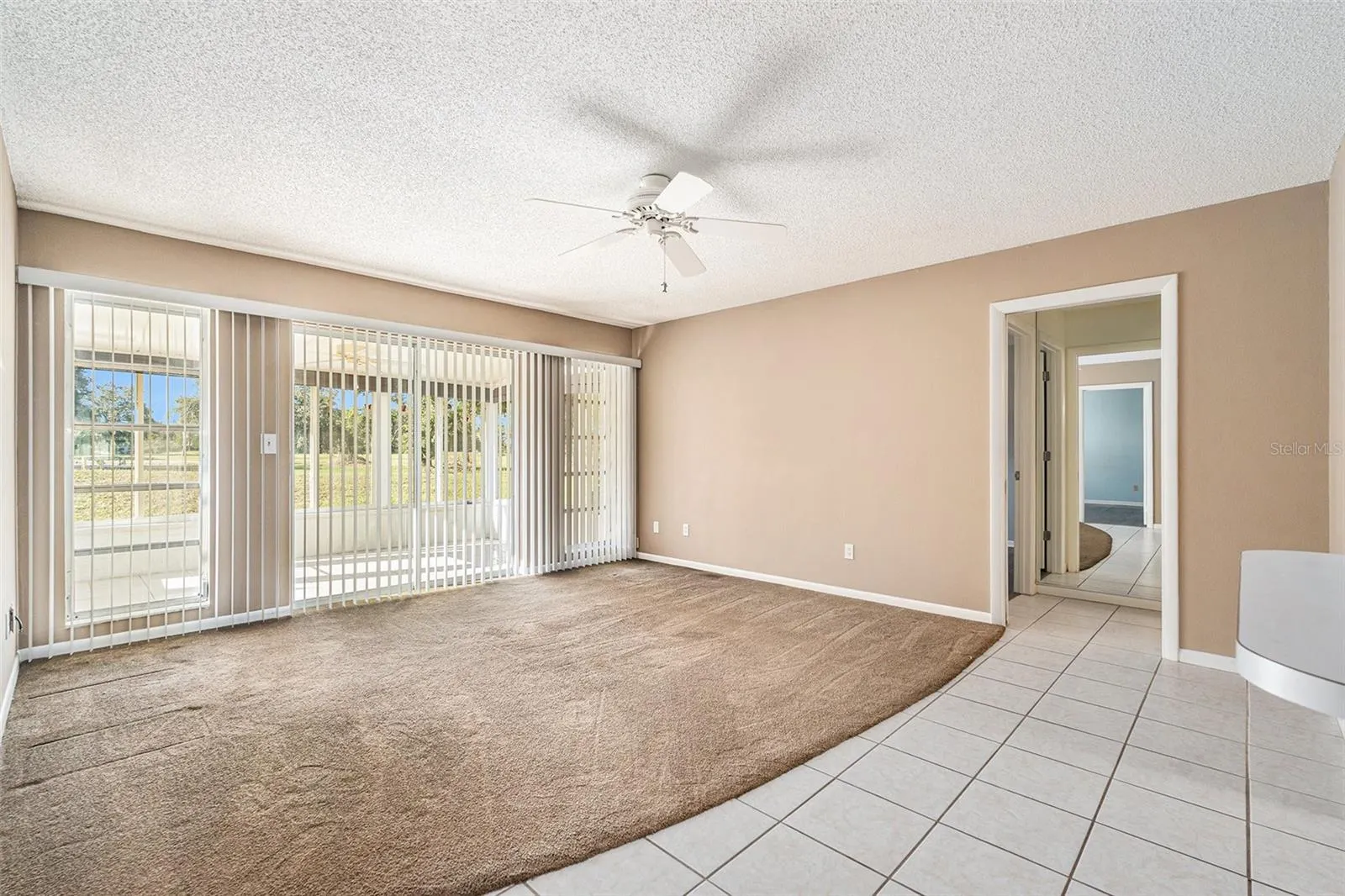 382 CLUB MANOR DR