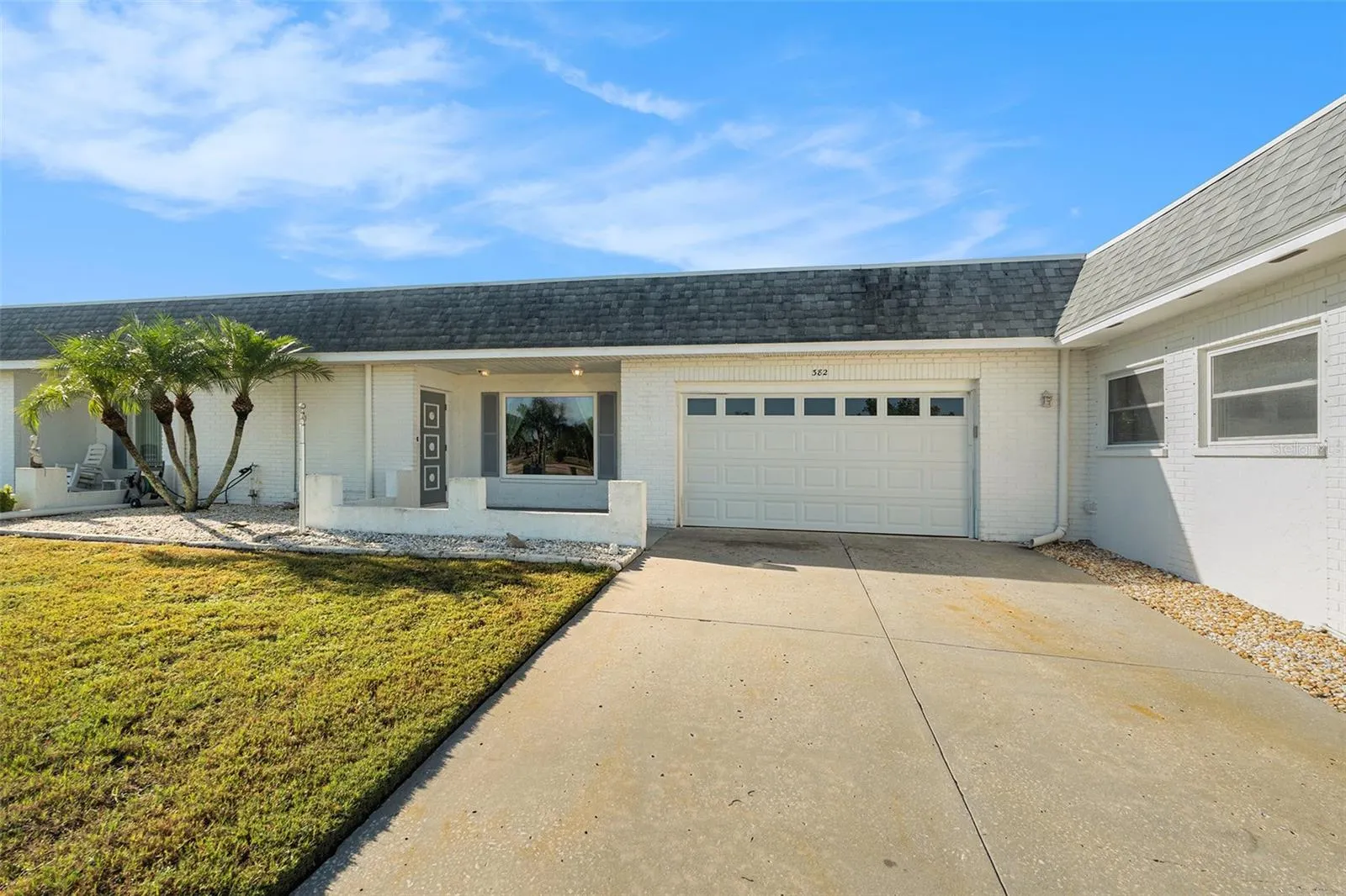382 CLUB MANOR DR