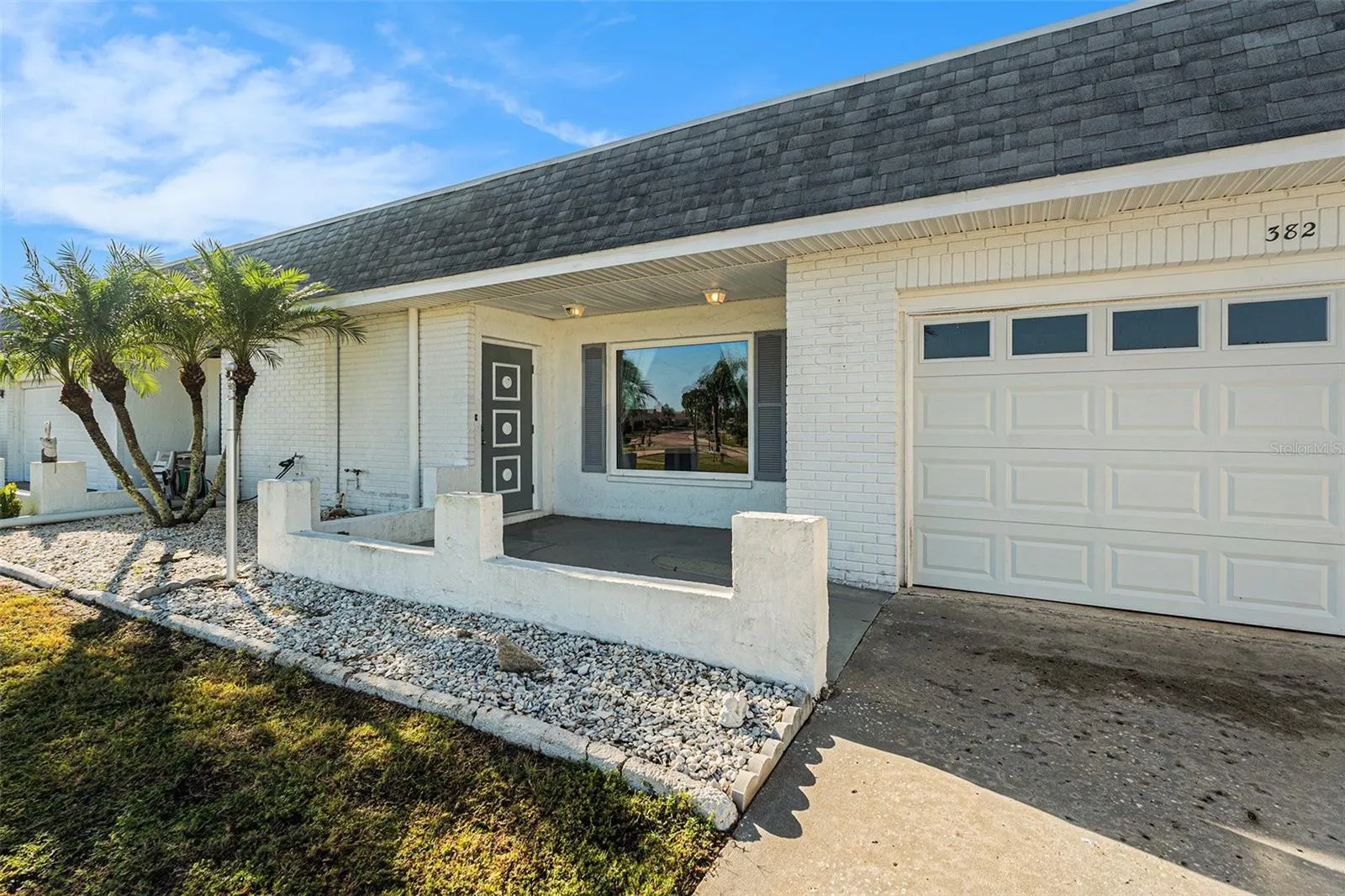 382 CLUB MANOR DR