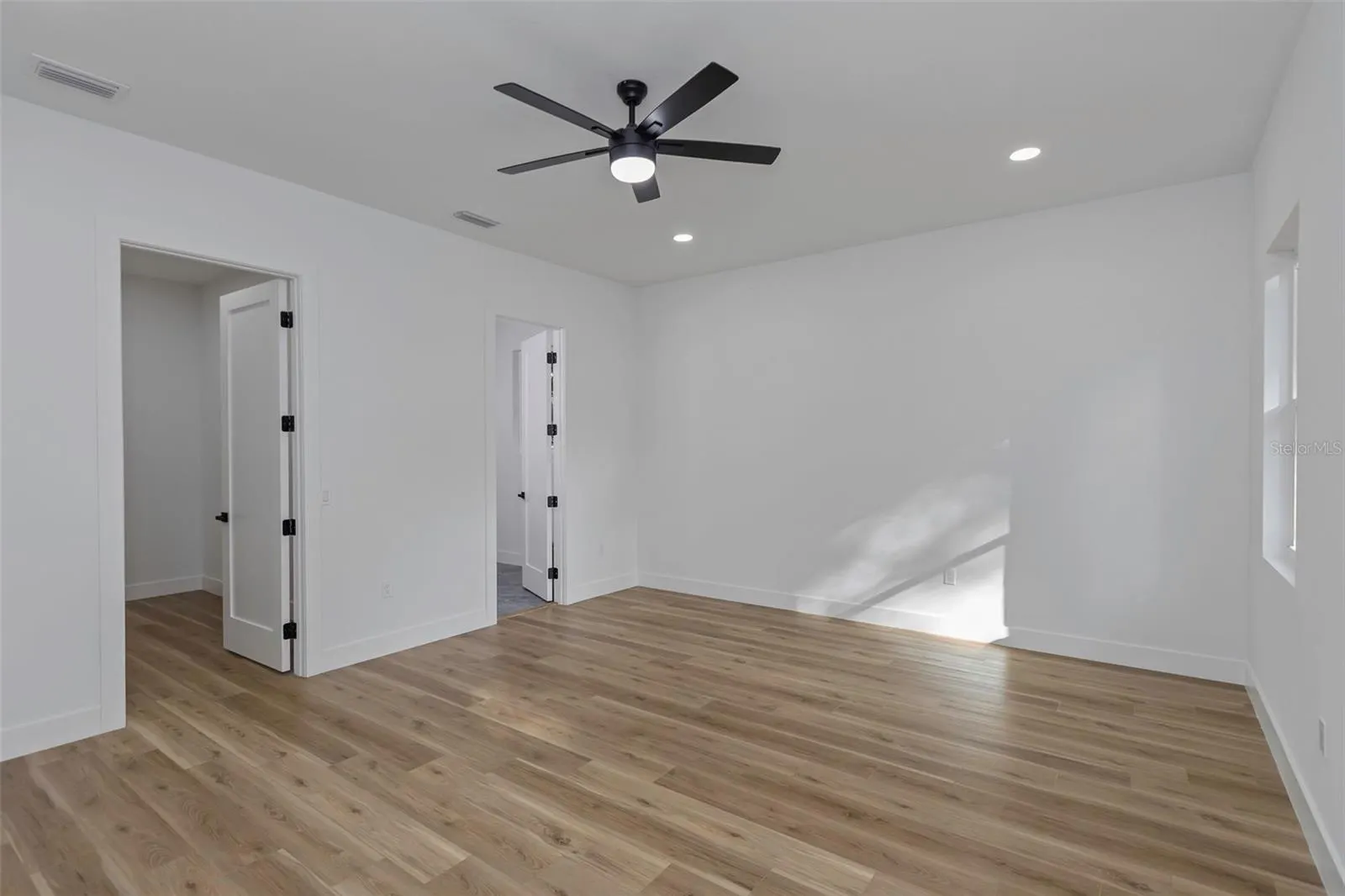 15497 DARIEN WAY