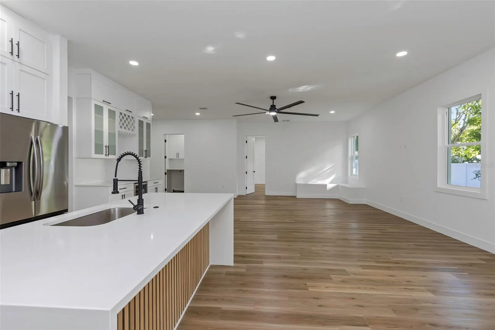 15497 DARIEN WAY