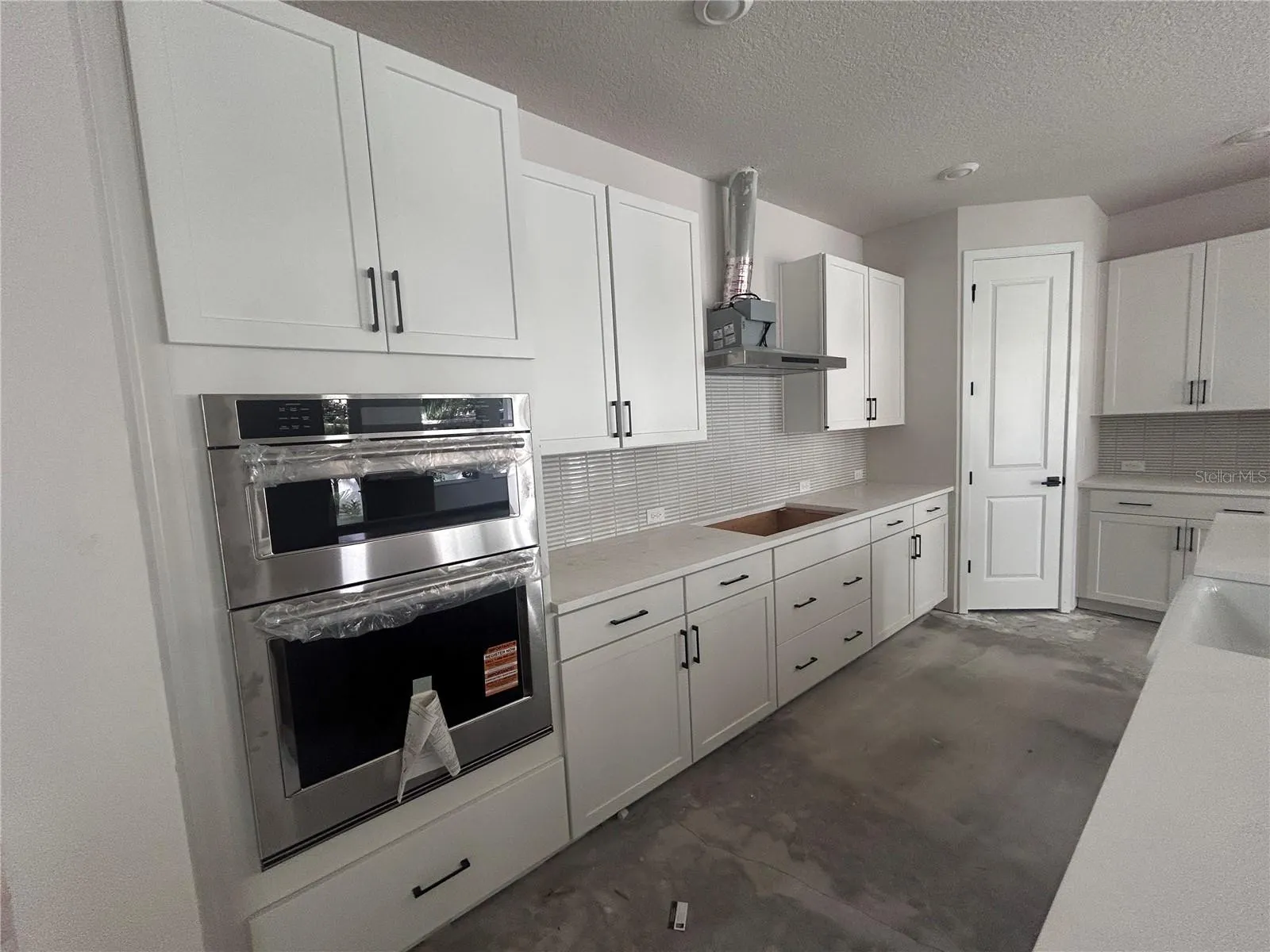 4017 W CASS