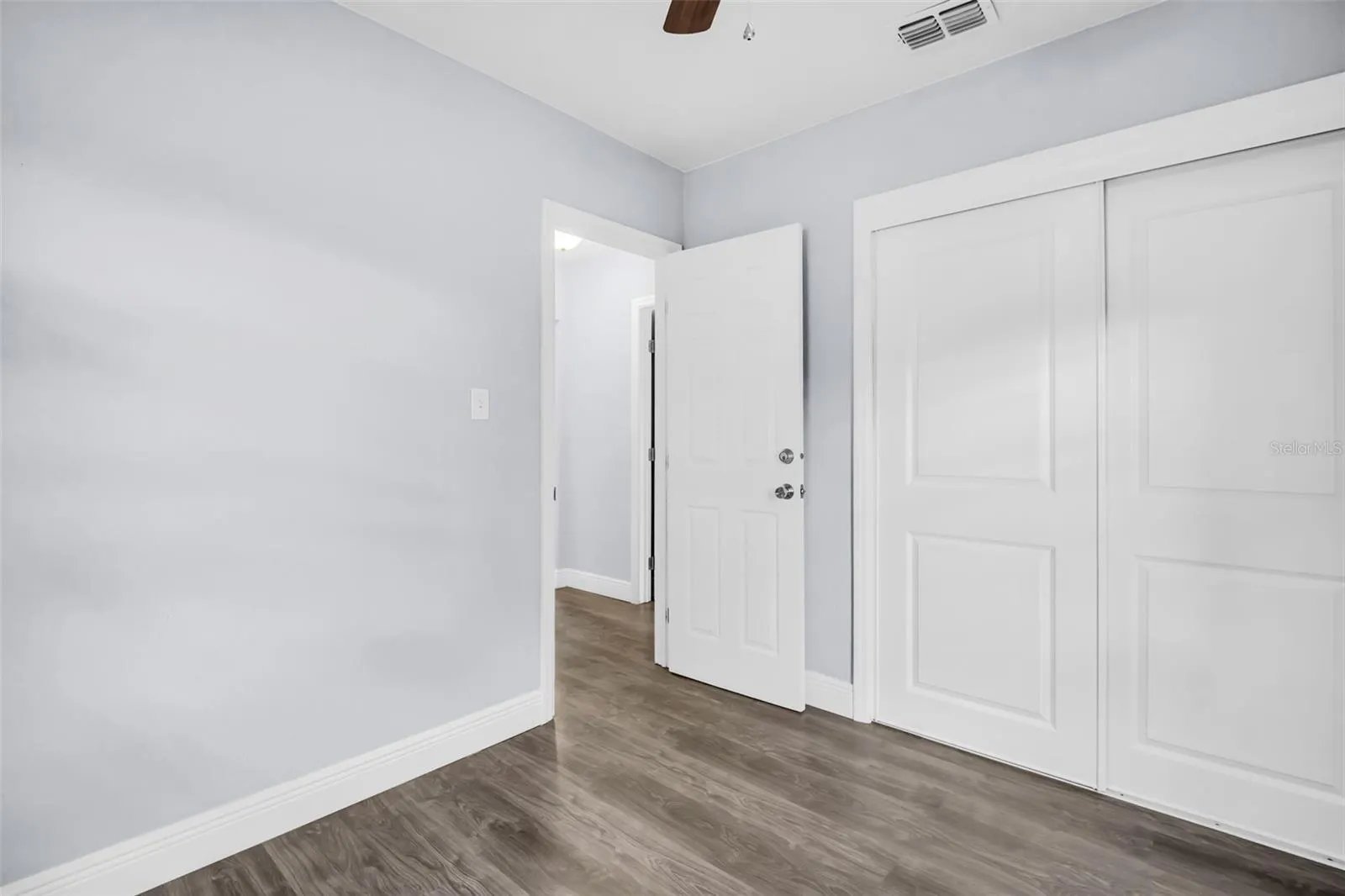 1905 E NEW ORLEANS AVE