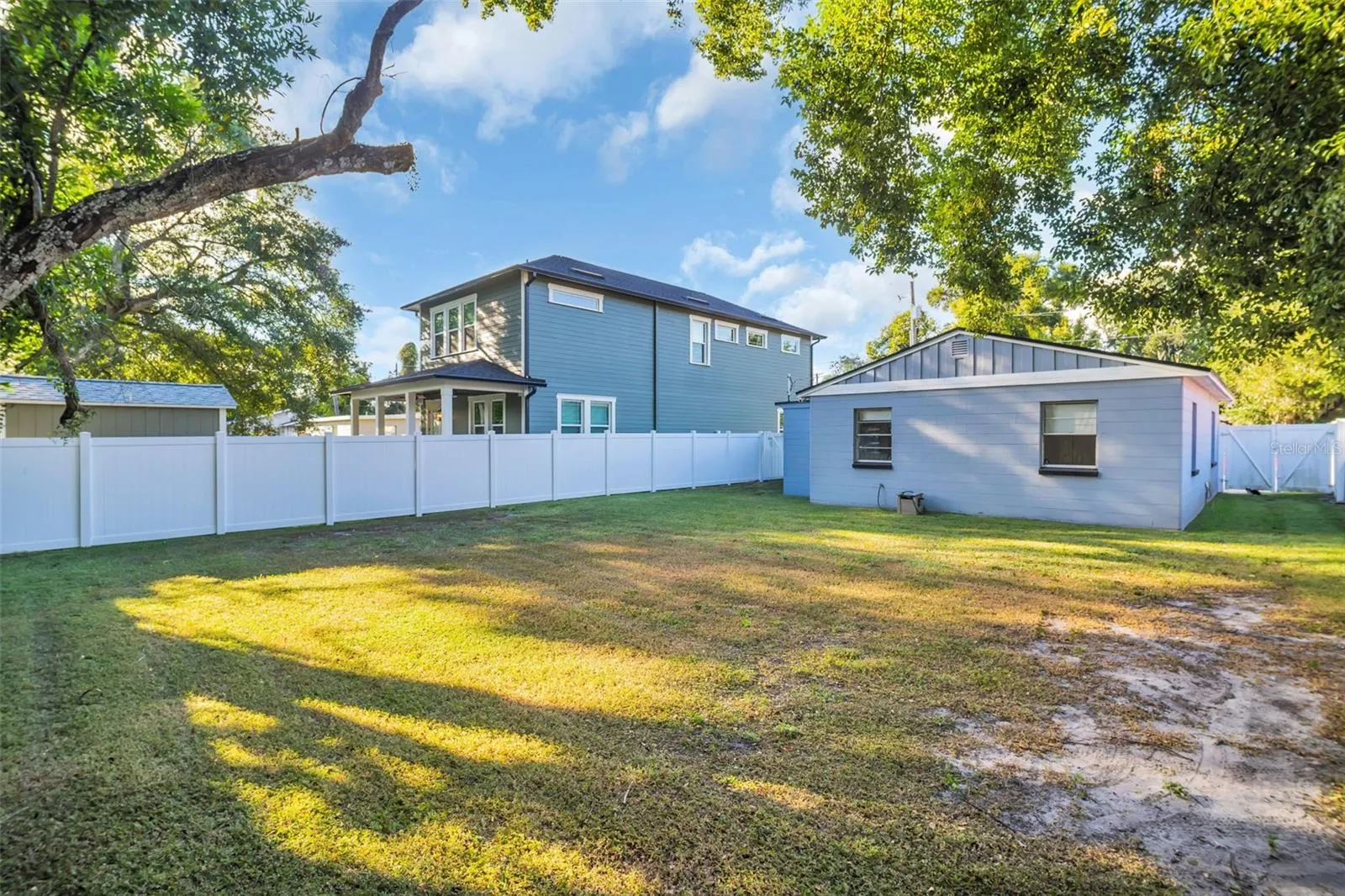 1905 E NEW ORLEANS AVE