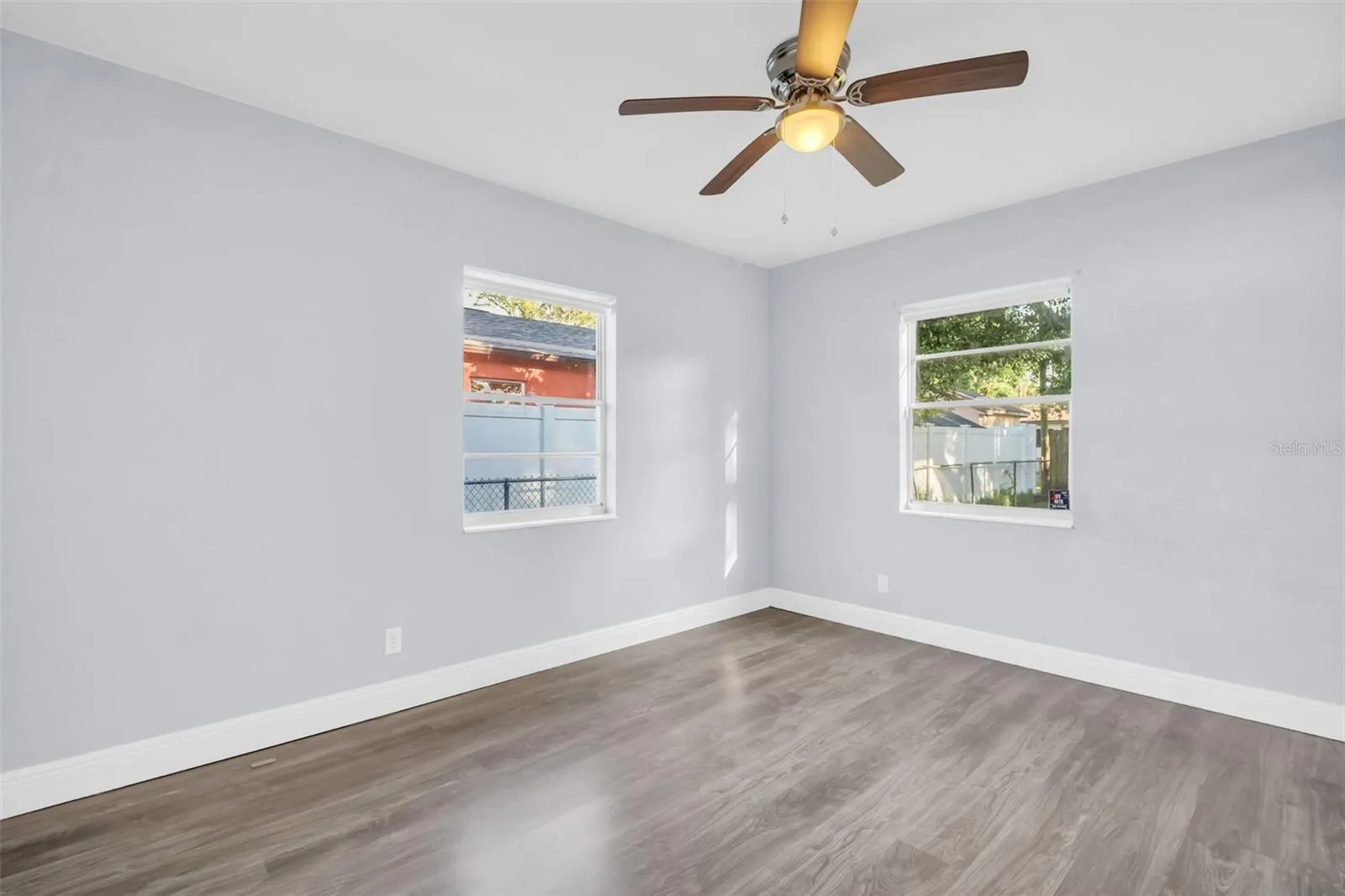1905 E NEW ORLEANS AVE