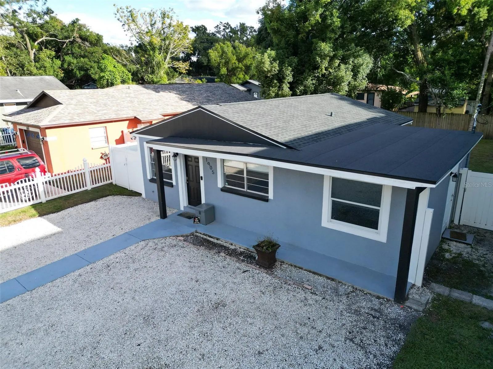 1905 E NEW ORLEANS AVE