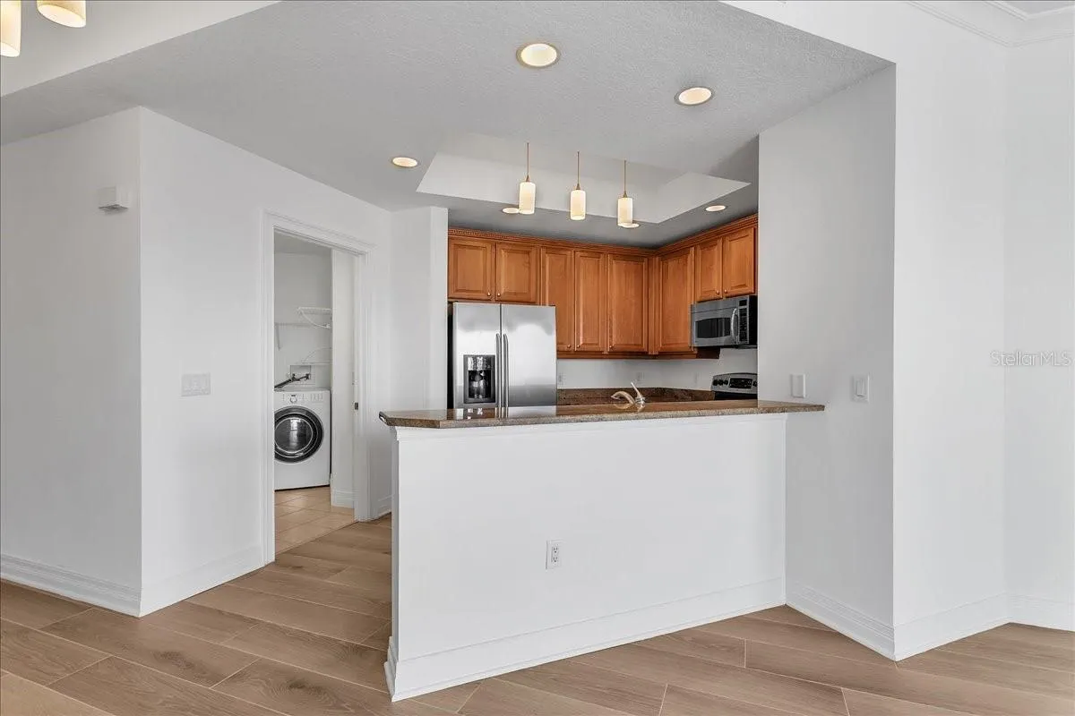 1209 E CUMBERLAND AVE #1102, #1102