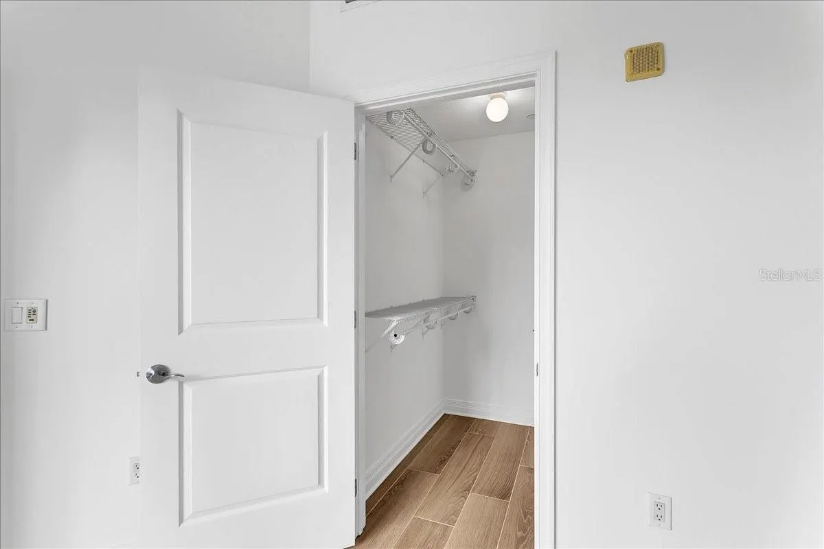 1209 E CUMBERLAND AVE #1102, #1102