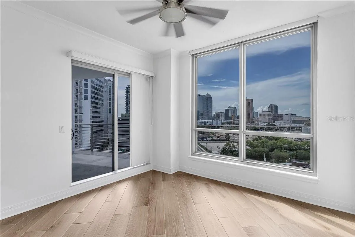 1209 E CUMBERLAND AVE #1102, #1102