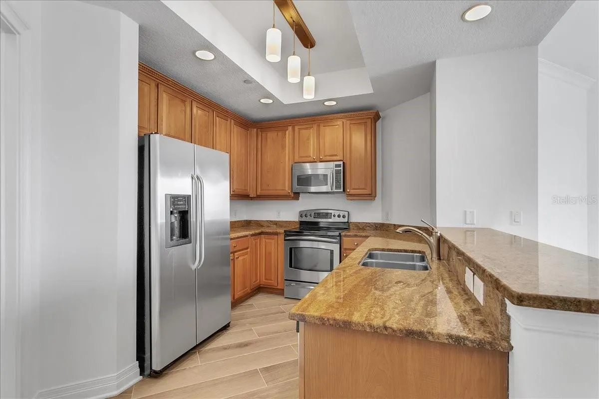 1209 E CUMBERLAND AVE #1102, #1102