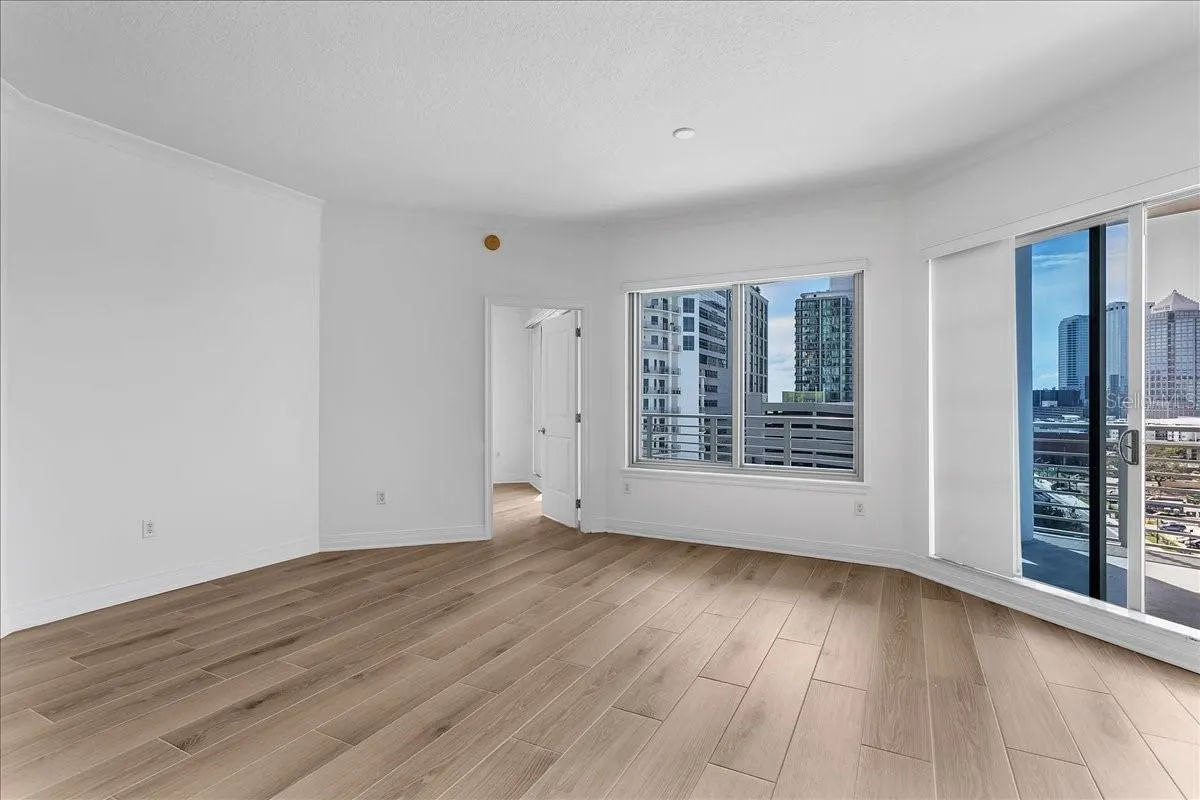 1209 E CUMBERLAND AVE #1102, #1102