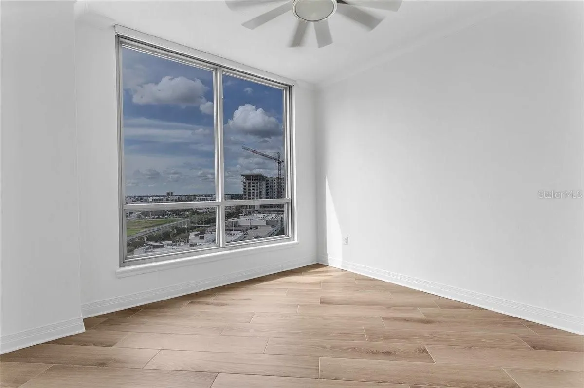 1209 E CUMBERLAND AVE #1102, #1102