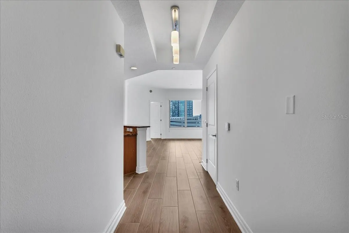 1209 E CUMBERLAND AVE #1102, #1102