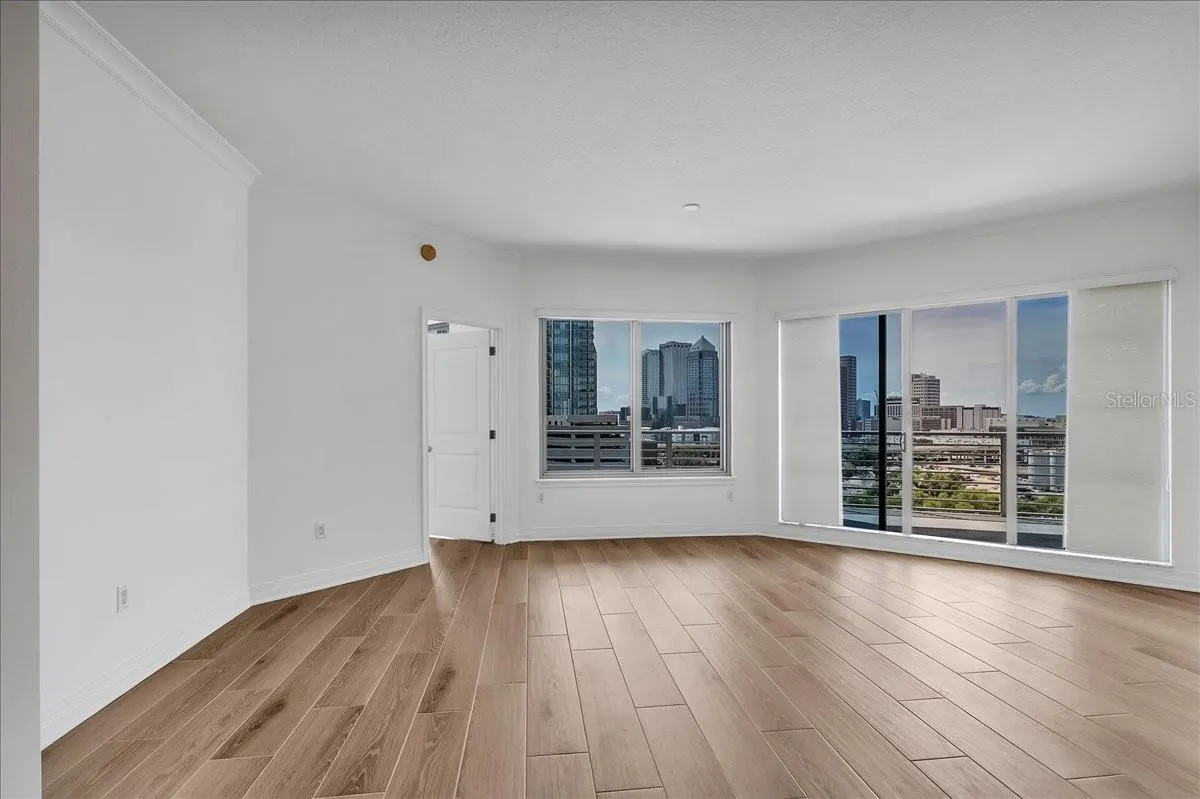 1209 E CUMBERLAND AVE #1102, #1102