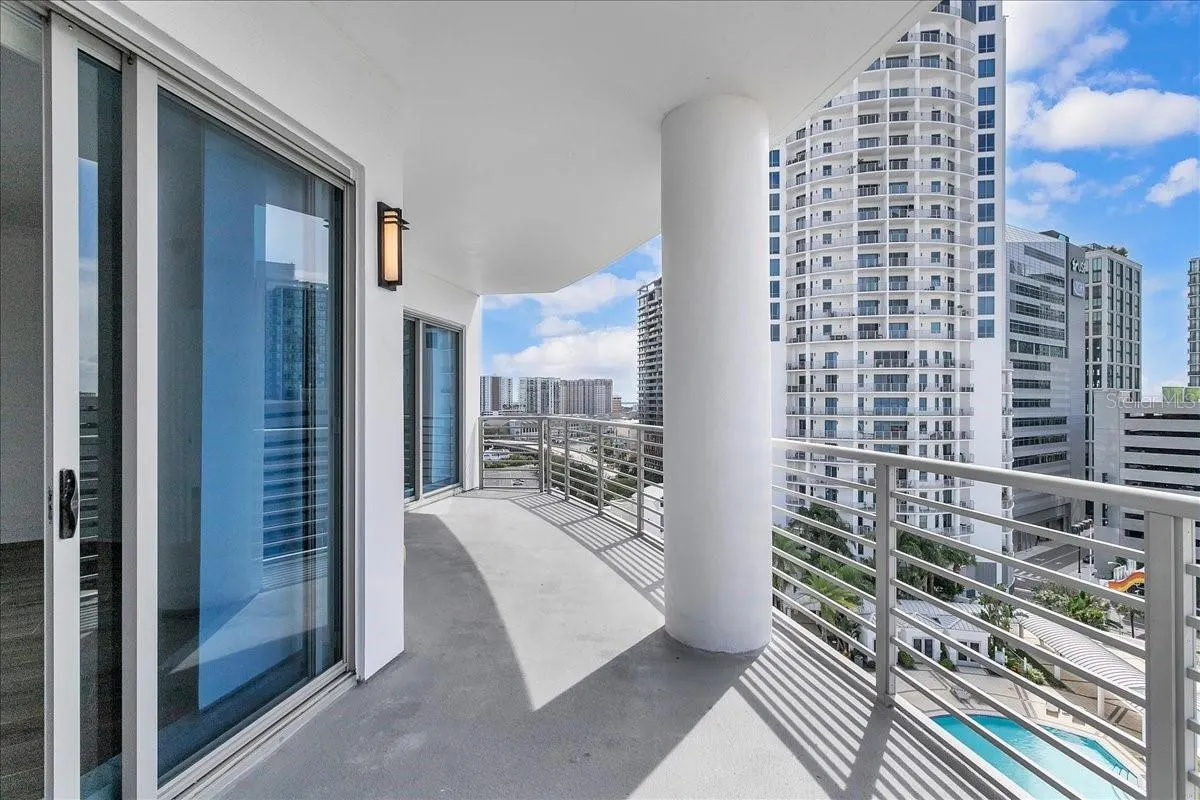 1209 E CUMBERLAND AVE #1102, #1102